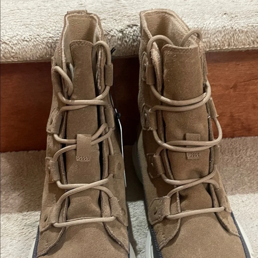 NWT Sorel Men's Tan & Black Suede Leather Waterproof Boots SZ 9